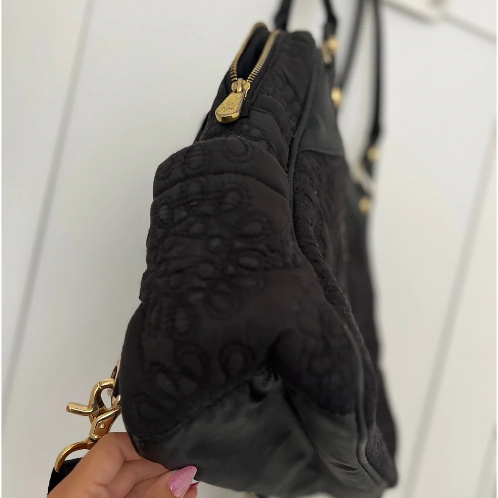 Petunia Pickle Bottom 'Embossed Sashay' Diaper Bag - Picture 4 of 14